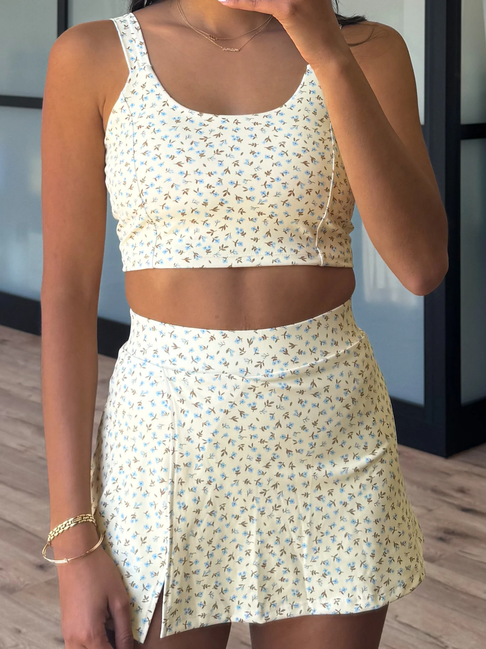 Daisy Daze Twist Tank - Image 3