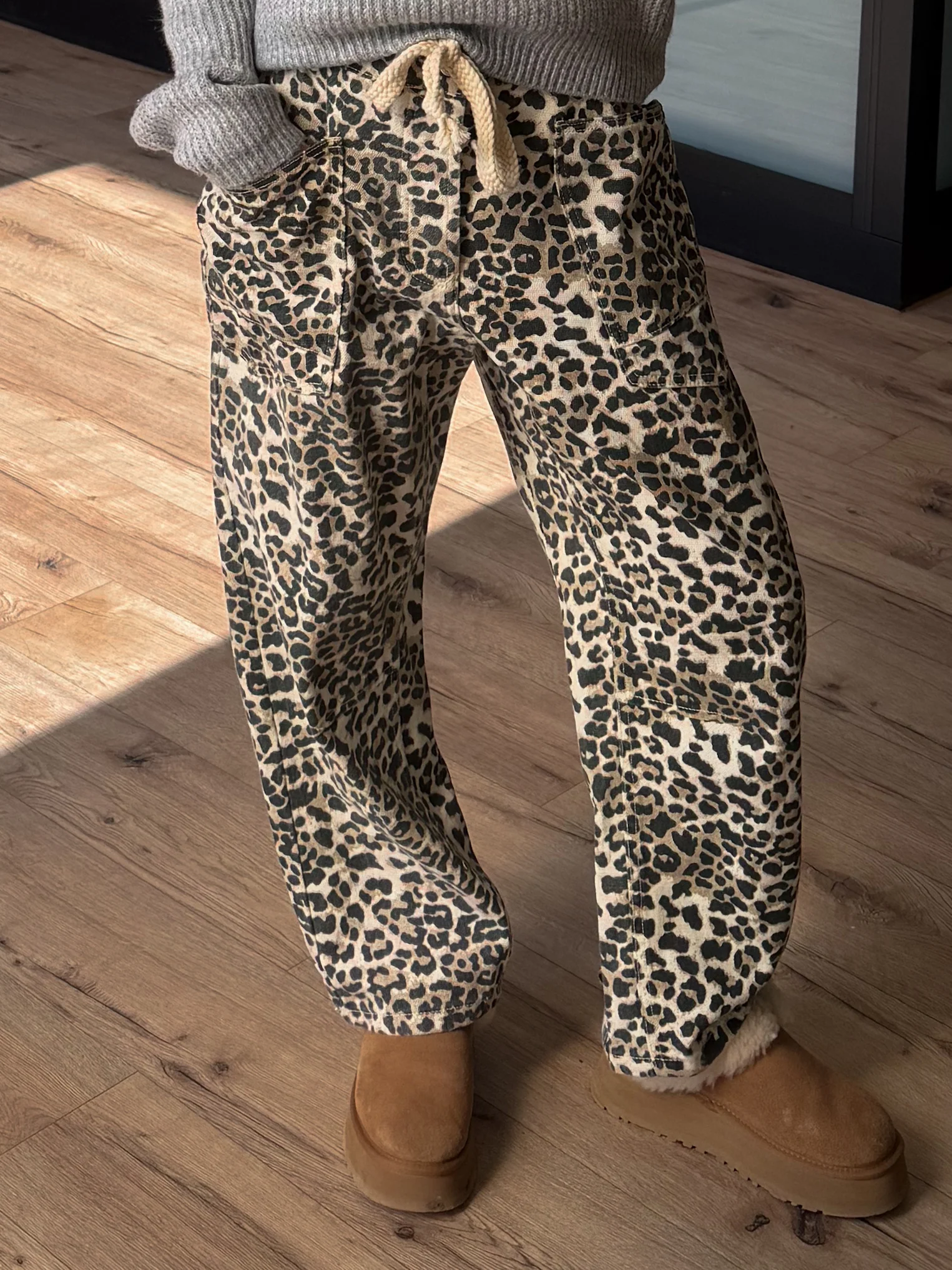 Jules Drawstring Barrel Pants | Leopard - Image 3