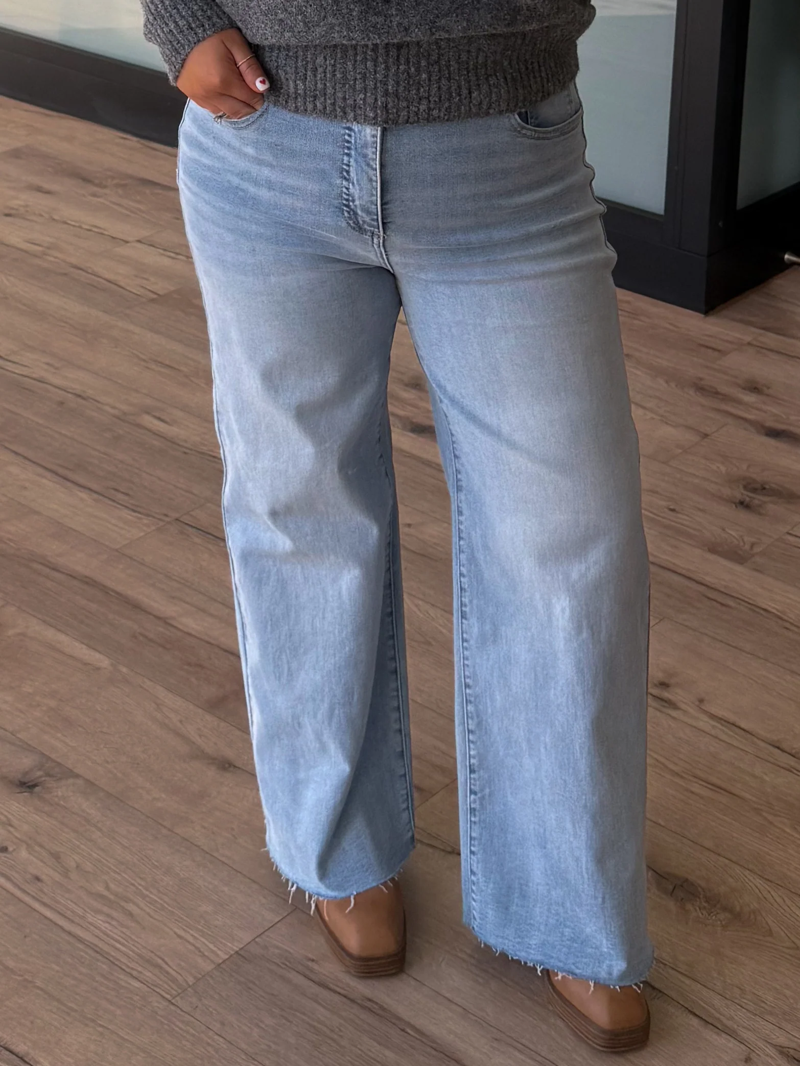 Lyndie Crop Wide-Leg Jeans | Light | +Plus Available - Image 2