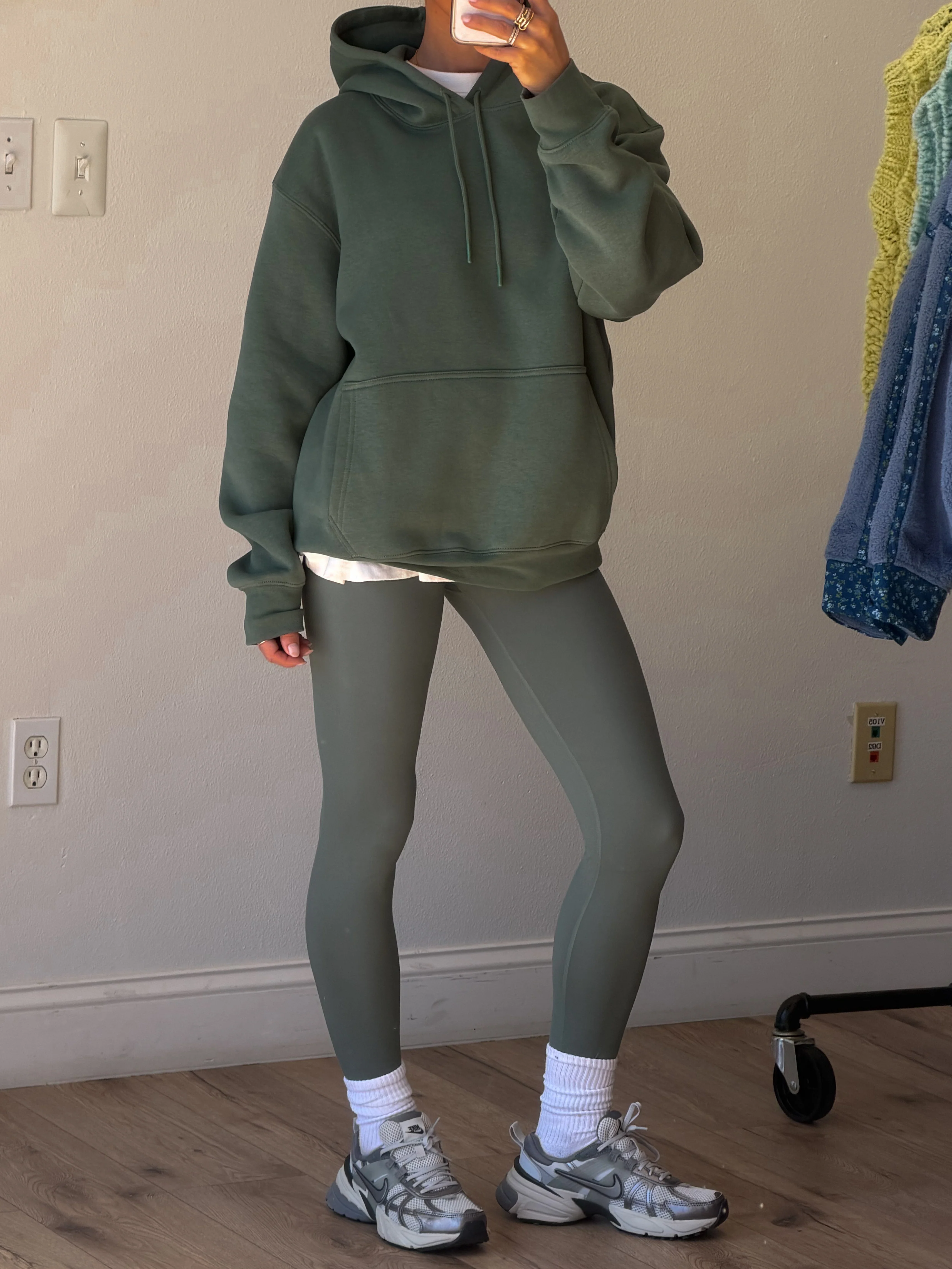 Soft Compression Leggings | Evergreen - Image 4